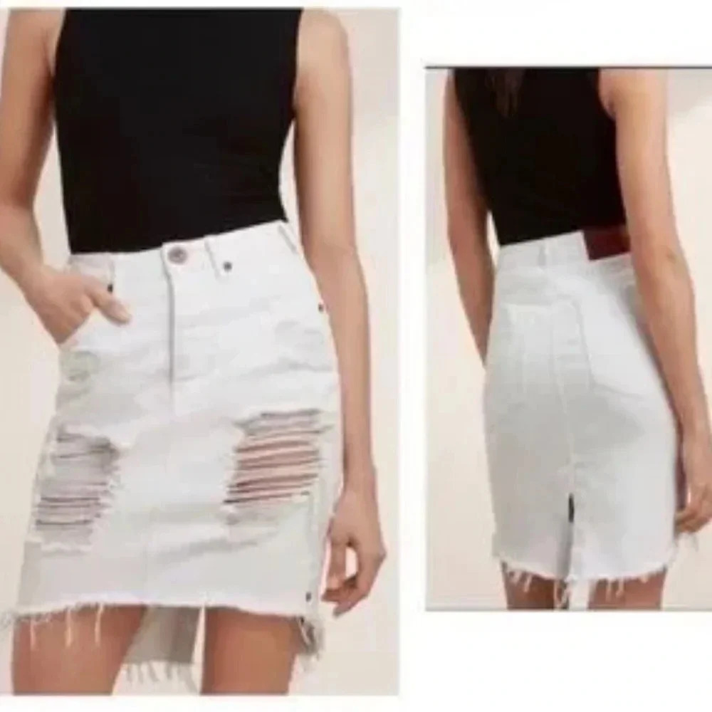 One X OneTeaspoon Brand distressed white Jean Skirt Size 29